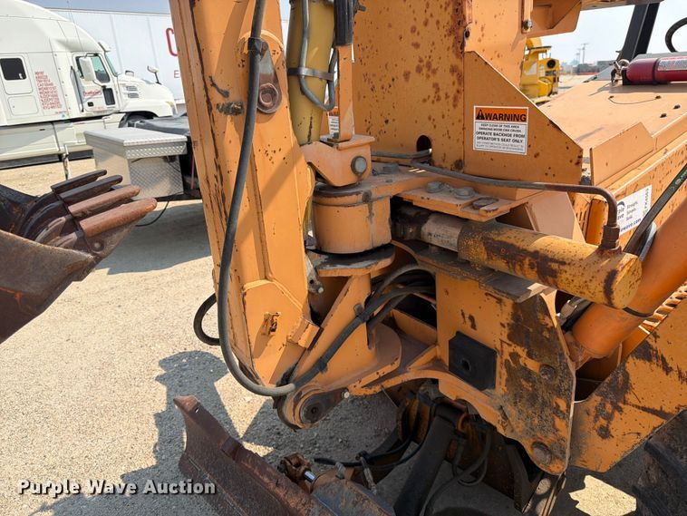 image for item FK4563 2000 Case 560 cable plow