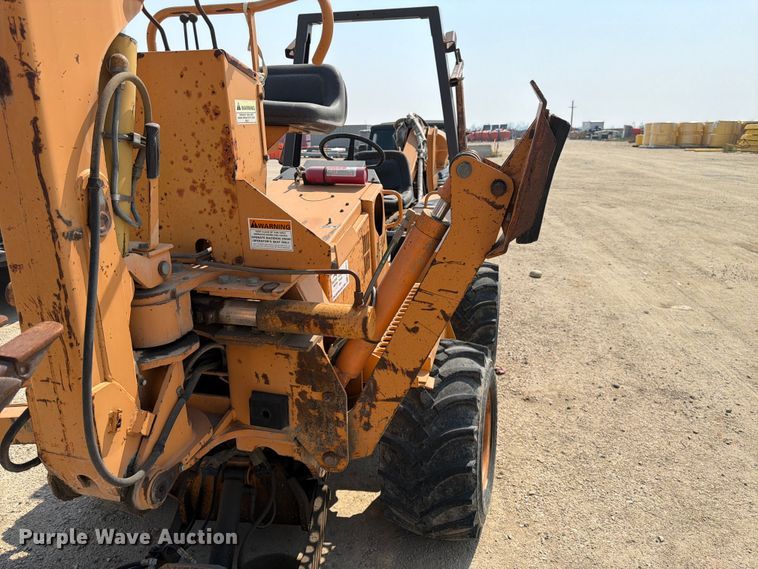 image for item FK4563 2000 Case 560 cable plow