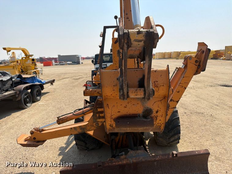 image for item FK4563 2000 Case 560 cable plow