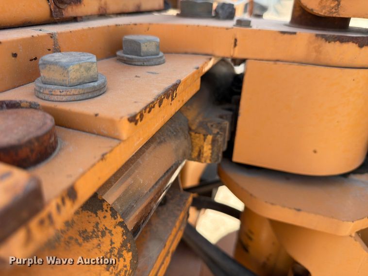 image for item FK4563 2000 Case 560 cable plow