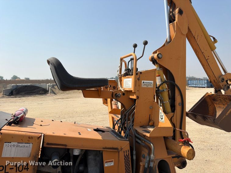 image for item FK4563 2000 Case 560 cable plow