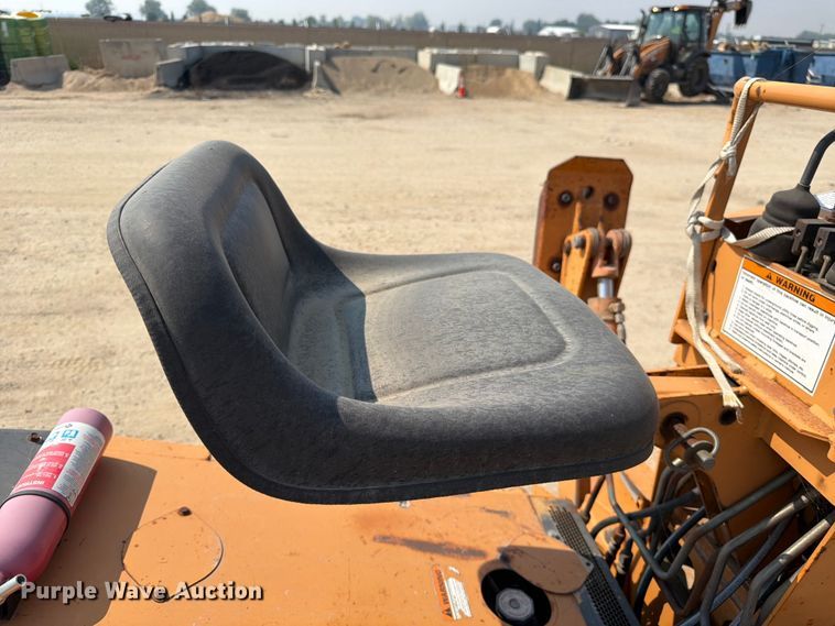 image for item FK4563 2000 Case 560 cable plow