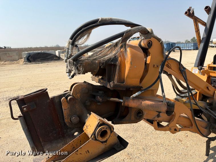image for item FK4563 2000 Case 560 cable plow
