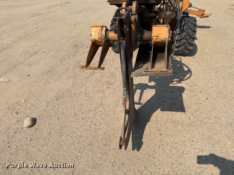 image for item FK4563 2000 Case 560 cable plow