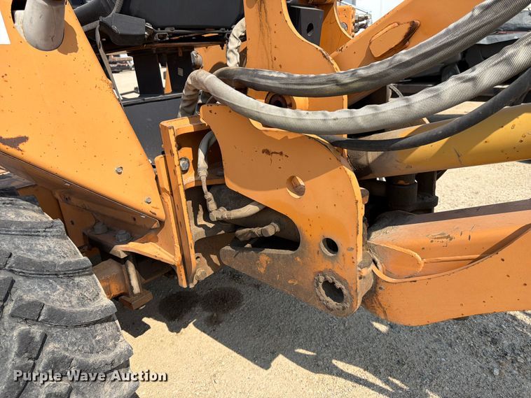 image for item FK4563 2000 Case 560 cable plow
