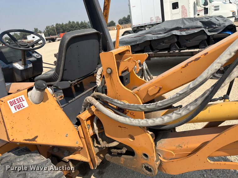 image for item FK4563 2000 Case 560 cable plow