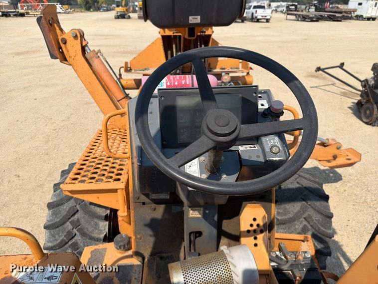 image for item FK4563 2000 Case 560 cable plow
