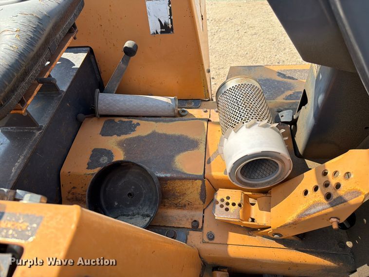 image for item FK4563 2000 Case 560 cable plow