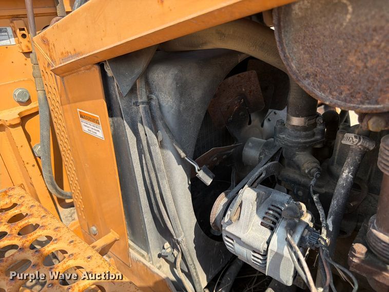 image for item FK4563 2000 Case 560 cable plow
