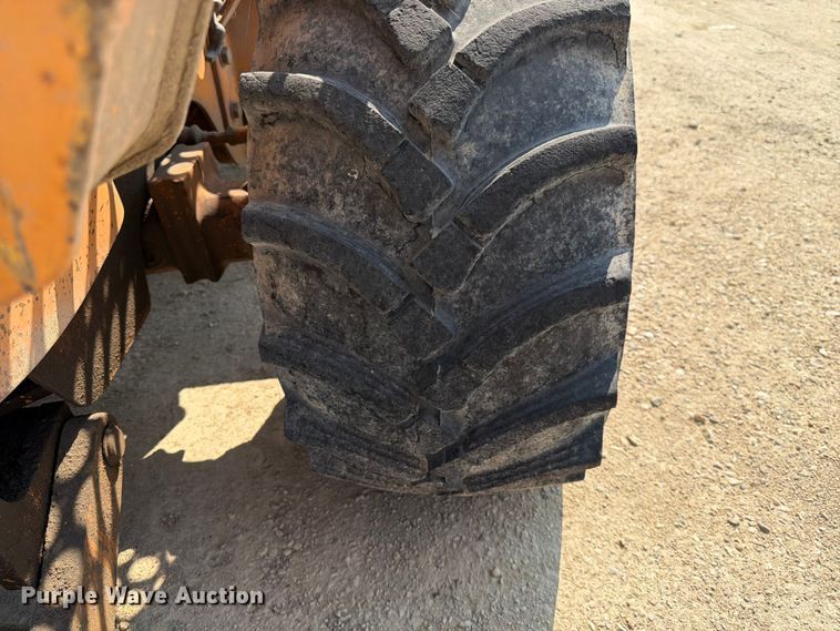 image for item FK4563 2000 Case 560 cable plow