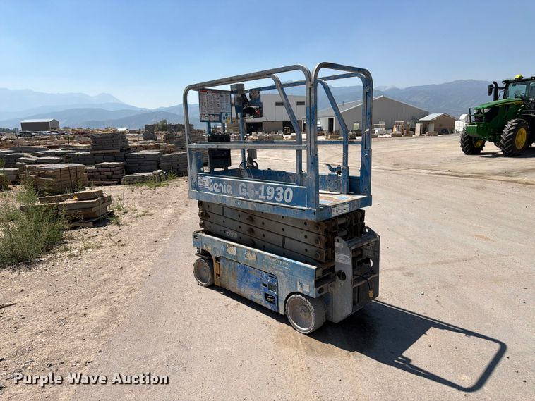 image for item FK4568 2008 Genie GS-1930 scissor lift