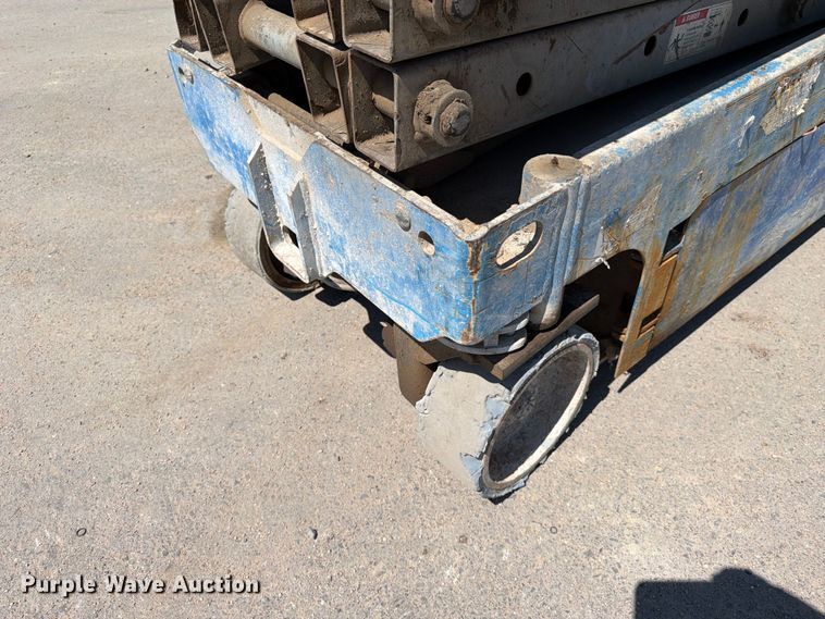 image for item FK4568 2008 Genie GS-1930 scissor lift