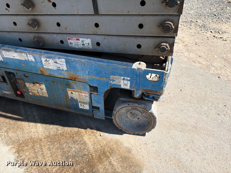 image for item FK4568 2008 Genie GS-1930 scissor lift