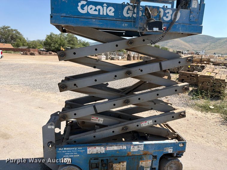 image for item FK4568 2008 Genie GS-1930 scissor lift