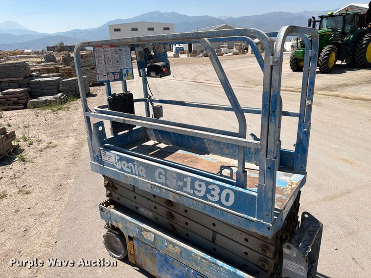 image for item FK4568 2008 Genie GS-1930 scissor lift