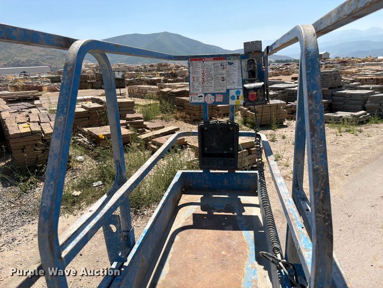image for item FK4568 2008 Genie GS-1930 scissor lift