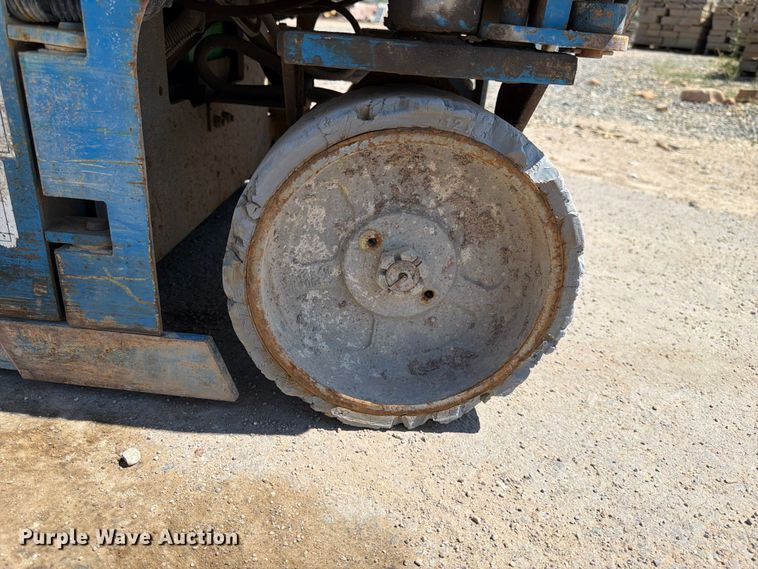 image for item FK4568 2008 Genie GS-1930 scissor lift