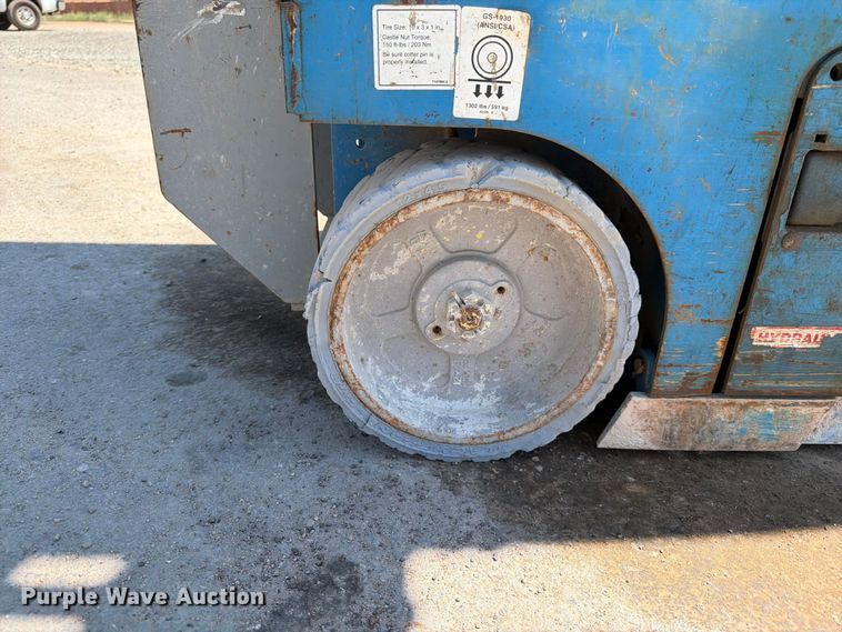 image for item FK4568 2008 Genie GS-1930 scissor lift