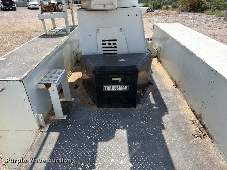 image for item FK5042 2014 Freightliner Business Class M2 bucket truck
