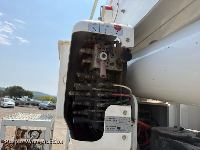 image for item FK5042 2014 Freightliner Business Class M2 bucket truck