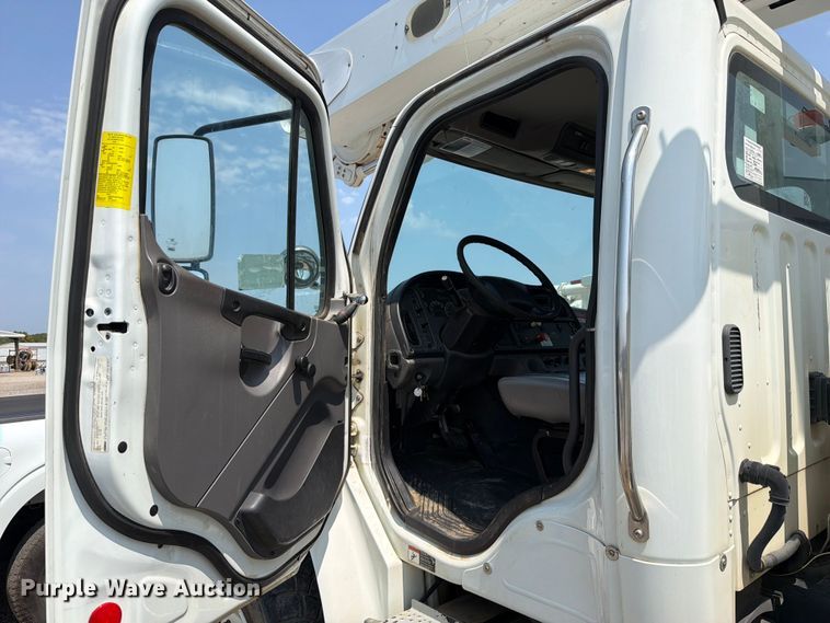 image for item FK5042 2014 Freightliner Business Class M2 bucket truck