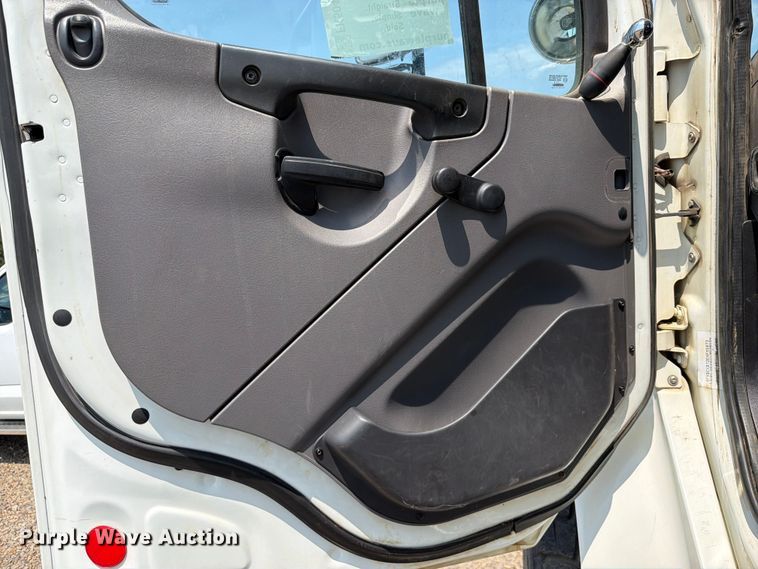 image for item FK5042 2014 Freightliner Business Class M2 bucket truck