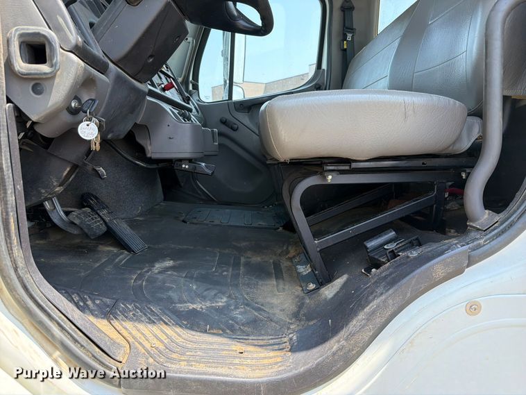 image for item FK5042 2014 Freightliner Business Class M2 bucket truck