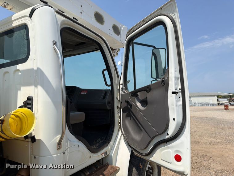 image for item FK5042 2014 Freightliner Business Class M2 bucket truck