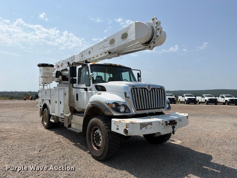 image for item FK5043 2018 International WorkStar 7500 bucket truck
