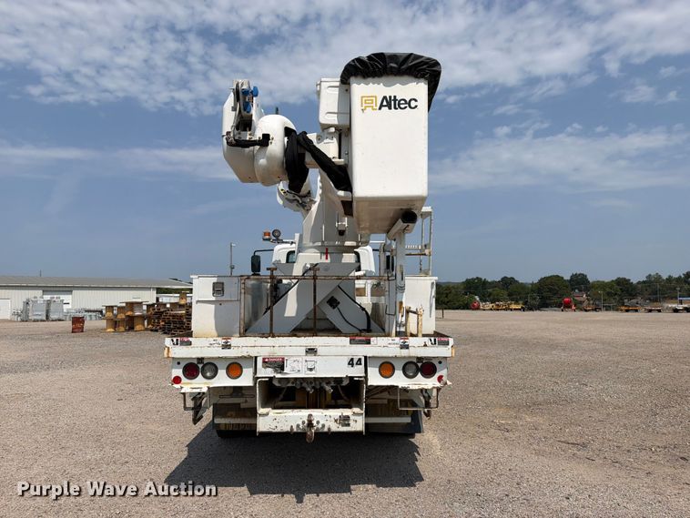 image for item FK5043 2018 International WorkStar 7500 bucket truck