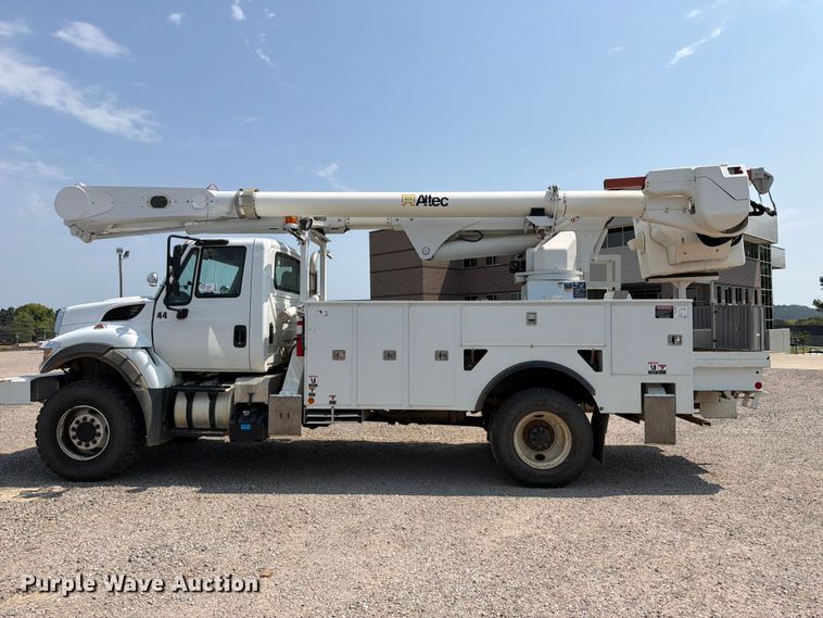 image for item FK5043 2018 International WorkStar 7500 bucket truck