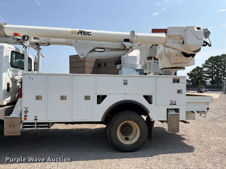 image for item FK5043 2018 International WorkStar 7500 bucket truck