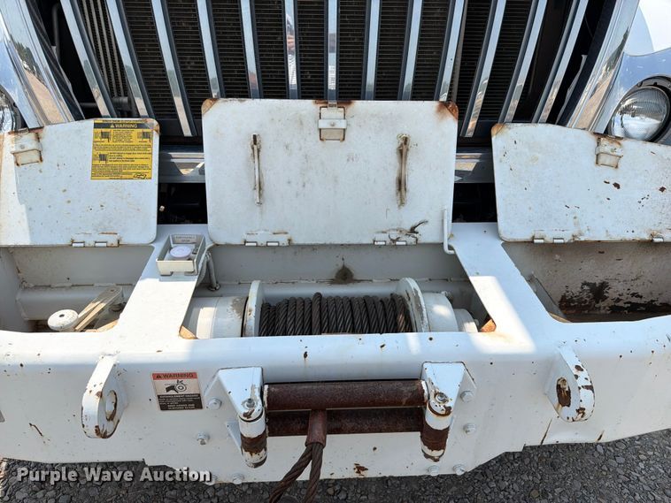 image for item FK5043 2018 International WorkStar 7500 bucket truck