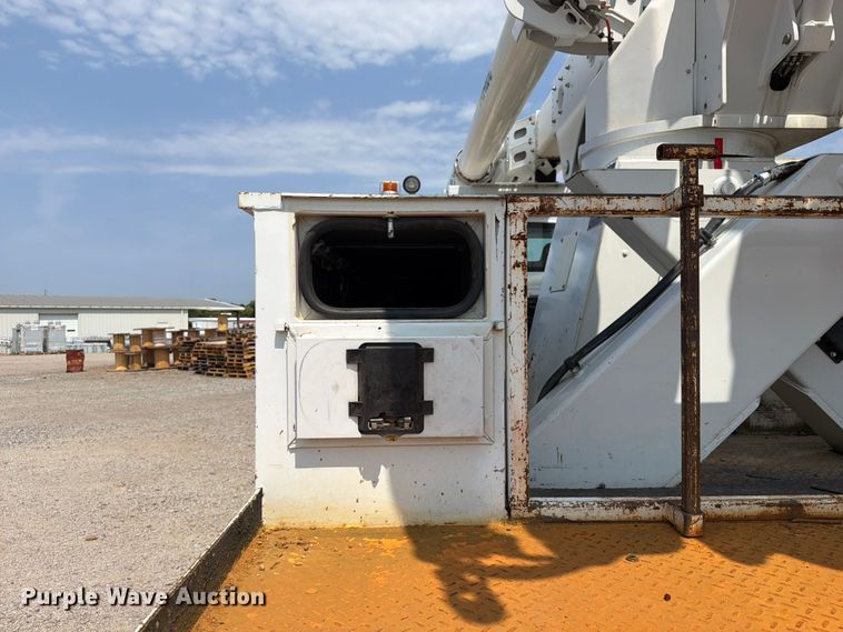 image for item FK5043 2018 International WorkStar 7500 bucket truck