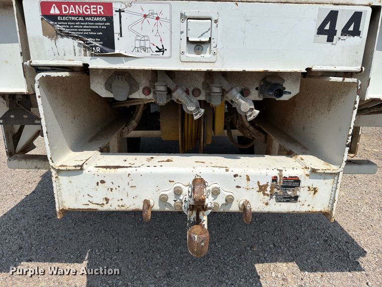 image for item FK5043 2018 International WorkStar 7500 bucket truck
