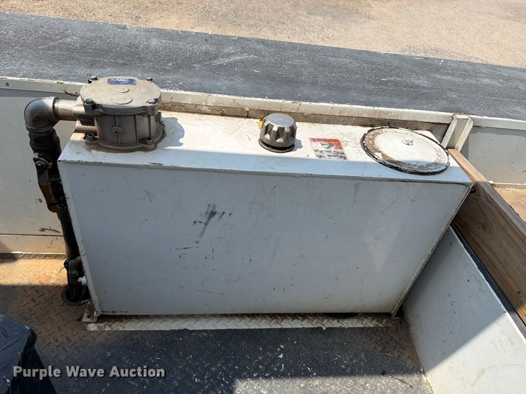 image for item FK5043 2018 International WorkStar 7500 bucket truck