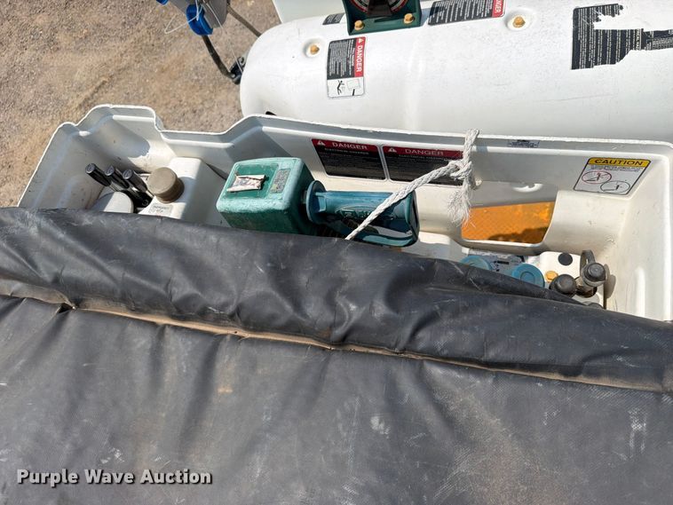 image for item FK5043 2018 International WorkStar 7500 bucket truck