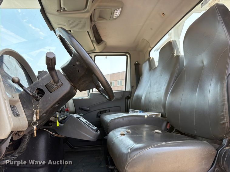 image for item FK5043 2018 International WorkStar 7500 bucket truck