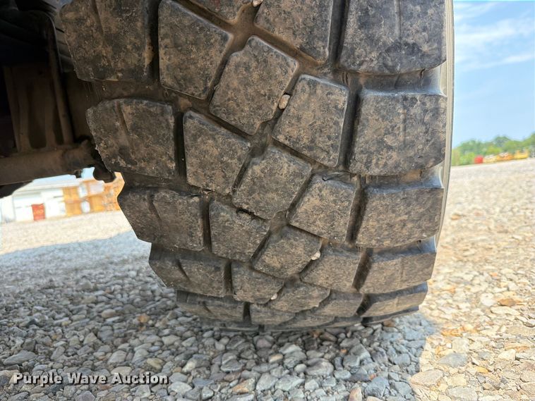 image for item FK5043 2018 International WorkStar 7500 bucket truck