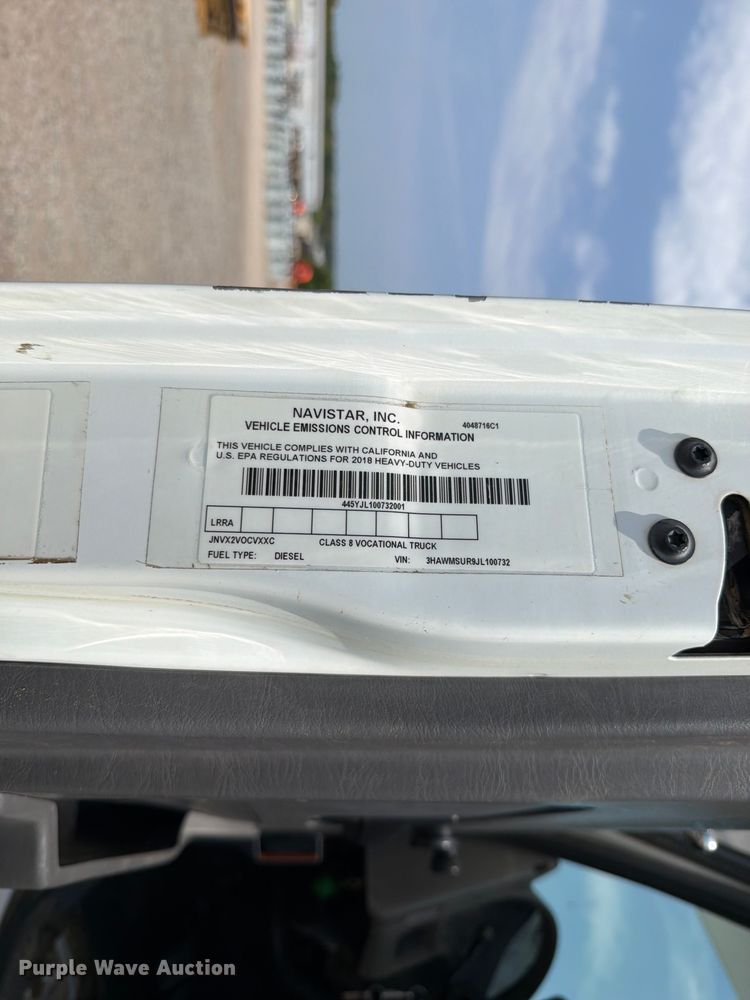 image for item FK5043 2018 International WorkStar 7500 bucket truck
