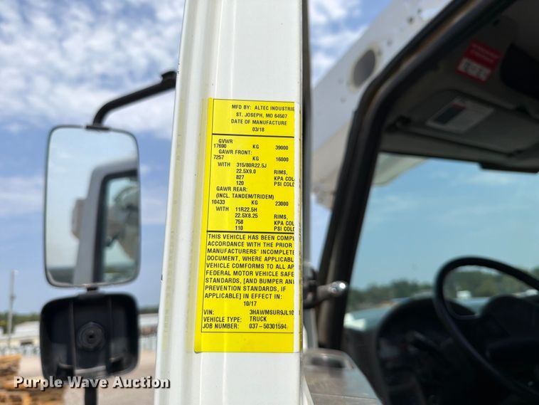 image for item FK5043 2018 International WorkStar 7500 bucket truck