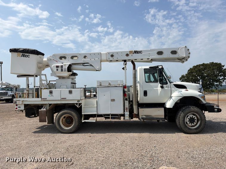 image for item FK5044 2016 International WorkStar 7500 bucket truck