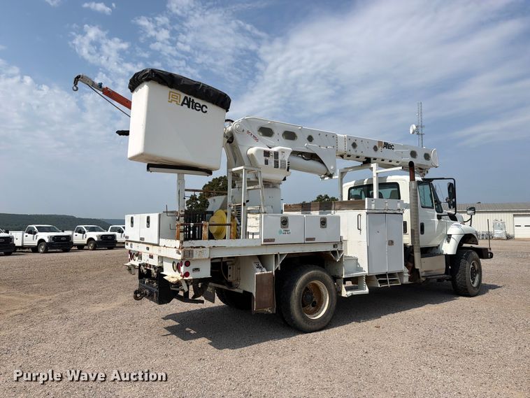 image for item FK5044 2016 International WorkStar 7500 bucket truck