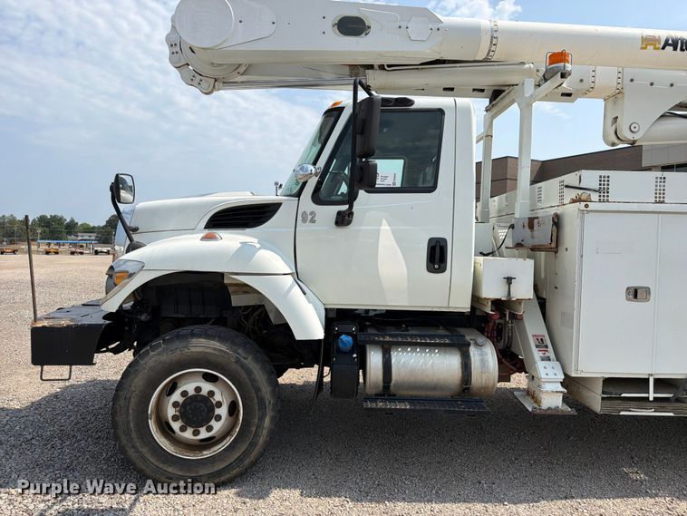 image for item FK5044 2016 International WorkStar 7500 bucket truck