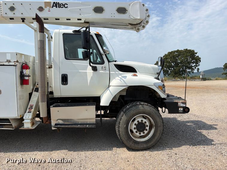 image for item FK5044 2016 International WorkStar 7500 bucket truck