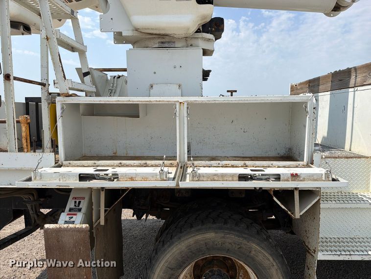 image for item FK5044 2016 International WorkStar 7500 bucket truck