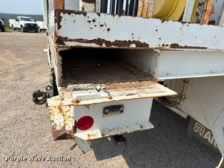image for item FK5044 2016 International WorkStar 7500 bucket truck