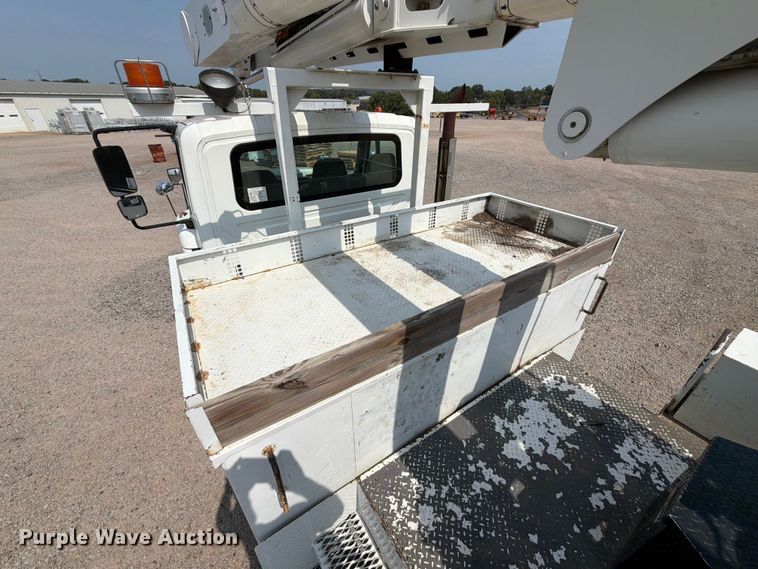 image for item FK5044 2016 International WorkStar 7500 bucket truck