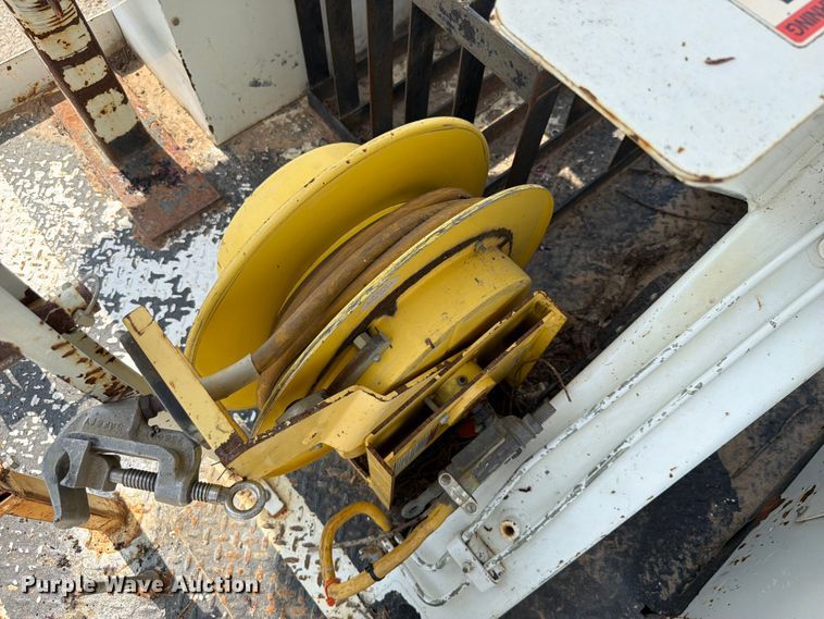 image for item FK5044 2016 International WorkStar 7500 bucket truck