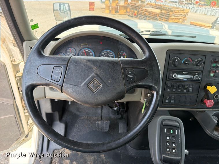 image for item FK5044 2016 International WorkStar 7500 bucket truck